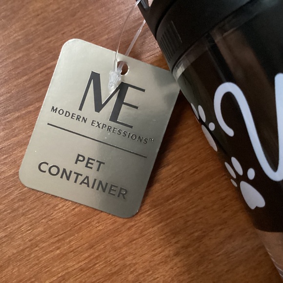Modern Expressions Pet Container Bundle of 2 NWT - Picture 2 of 6